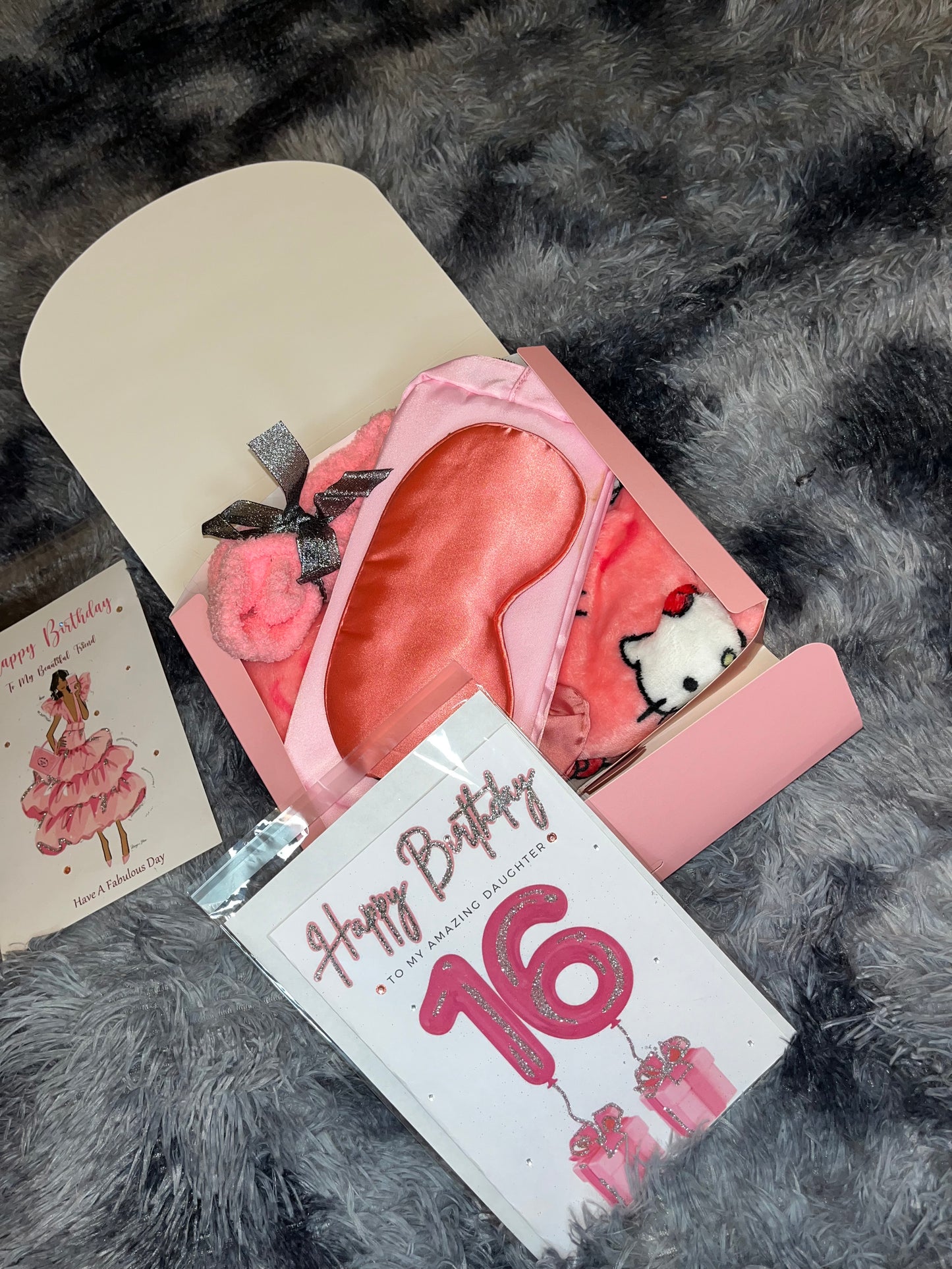 Hello Kitty Fluffy Pyjama Gift Box