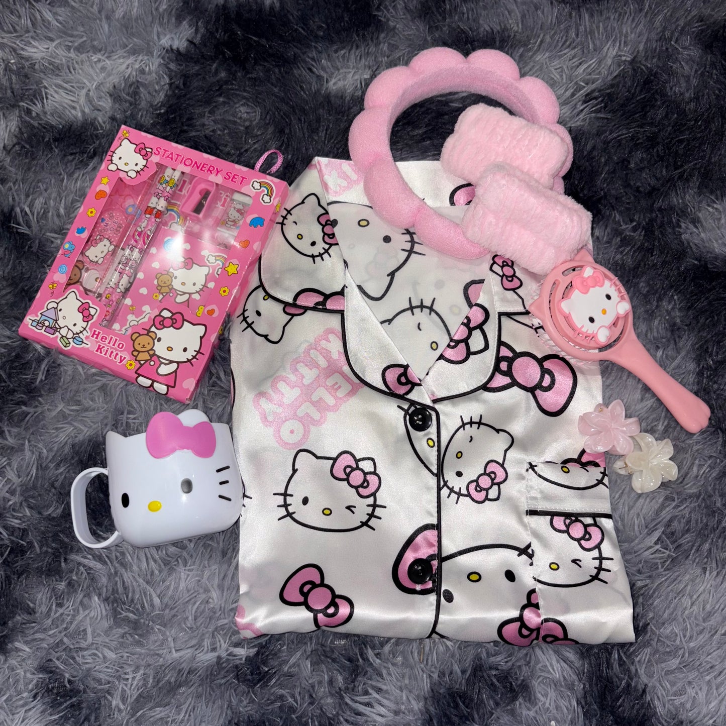 Hello Kitty Pyjama Loungwear Gift Box