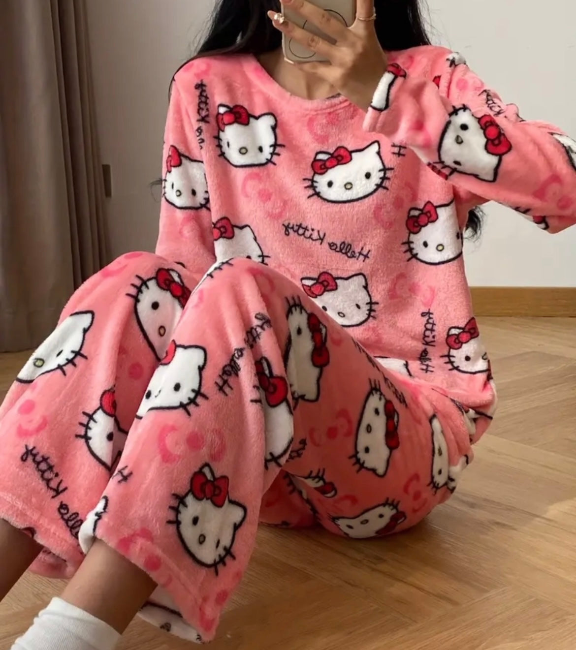 Hello Kitty Fluffy Pyjama Gift Box