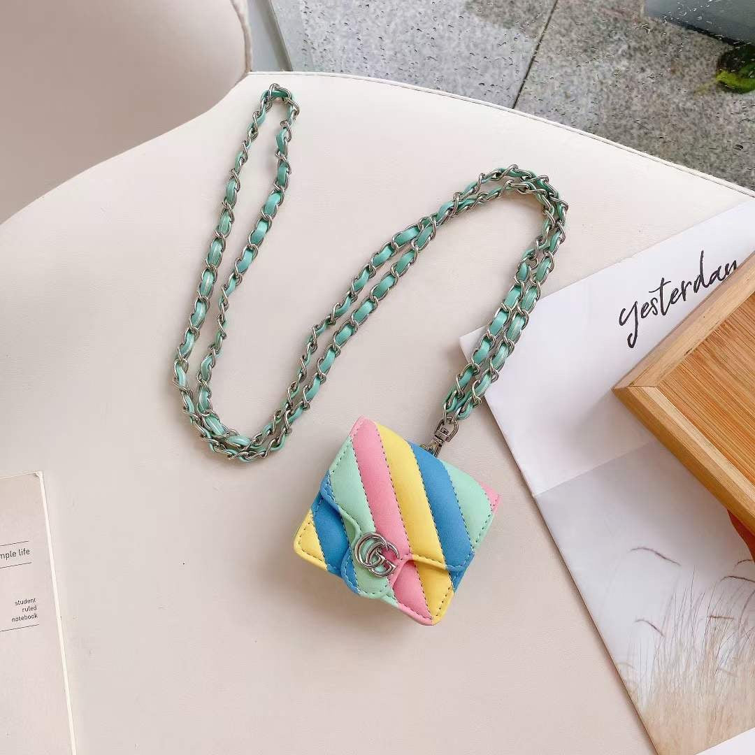 Leather Gee Gee Quilted AirPod Case