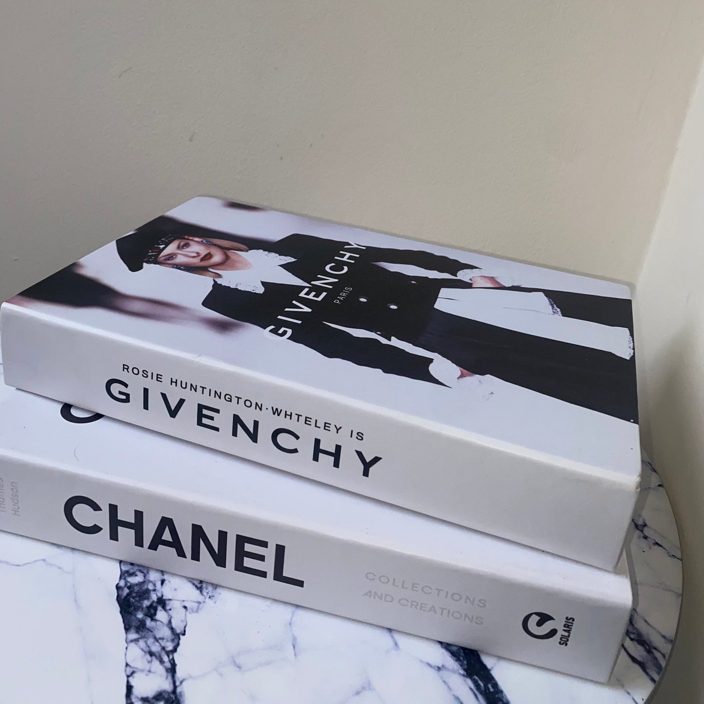 Opeanable Storage Luxury Decor Book